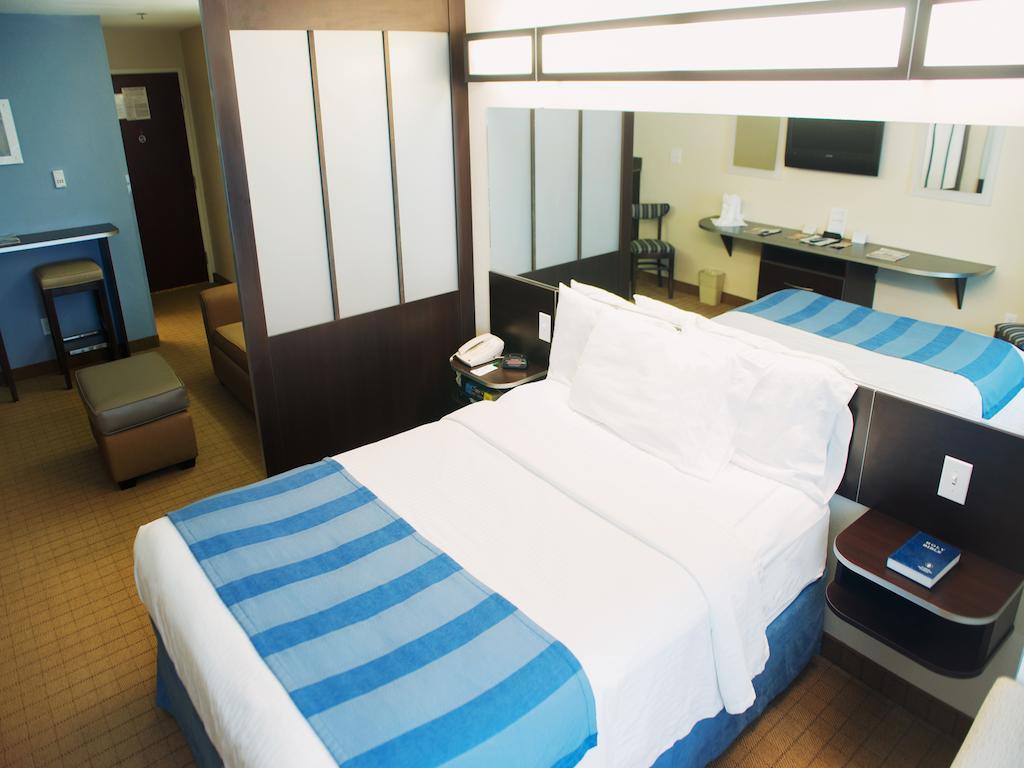 Three Rivers Inn & Suites Порт Артър Стая снимка