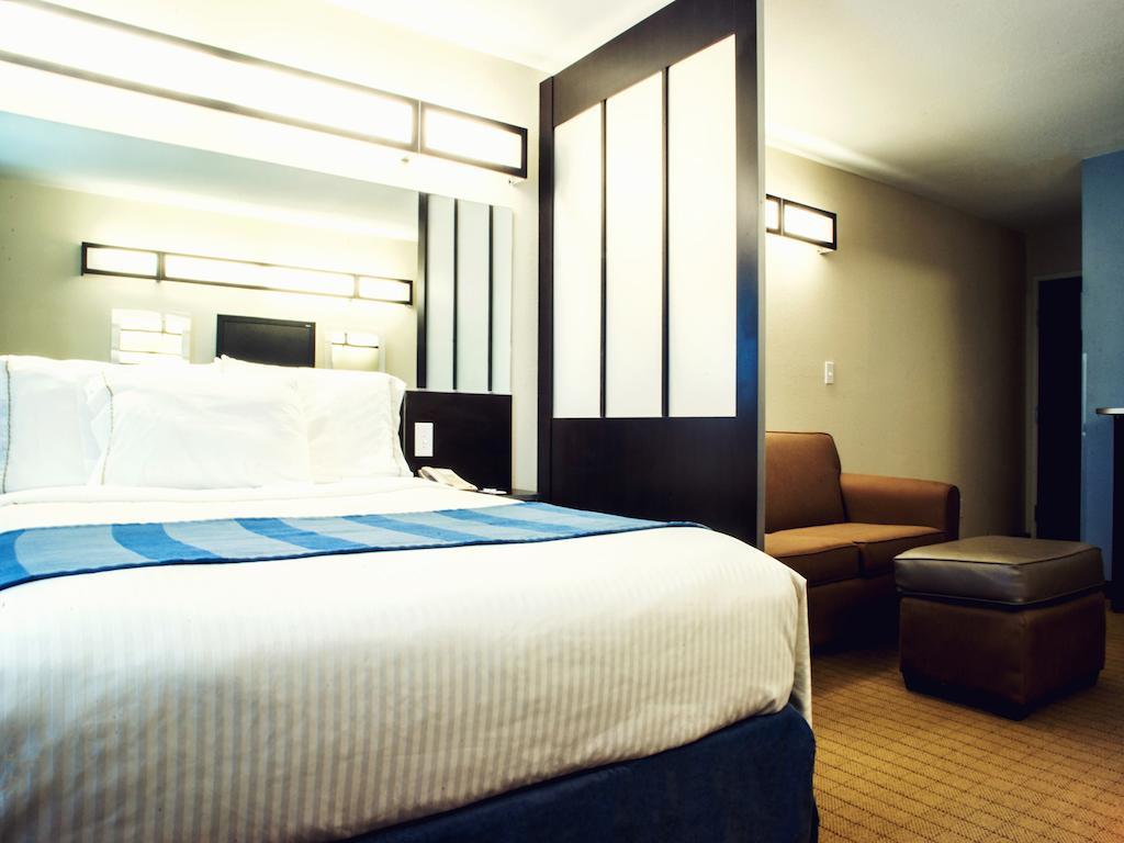 Three Rivers Inn & Suites Порт Артър Стая снимка