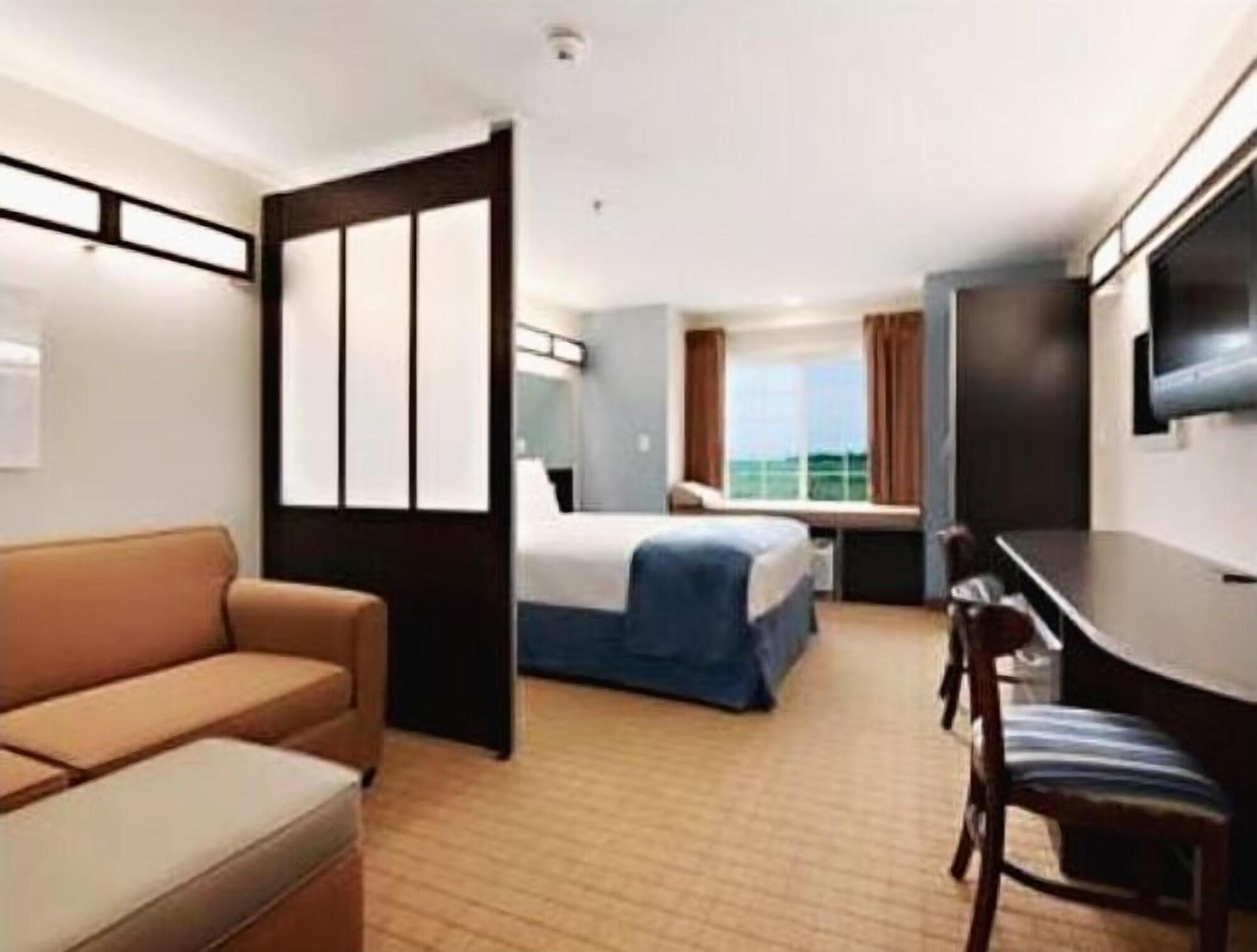 Three Rivers Inn & Suites Порт Артър Стая снимка