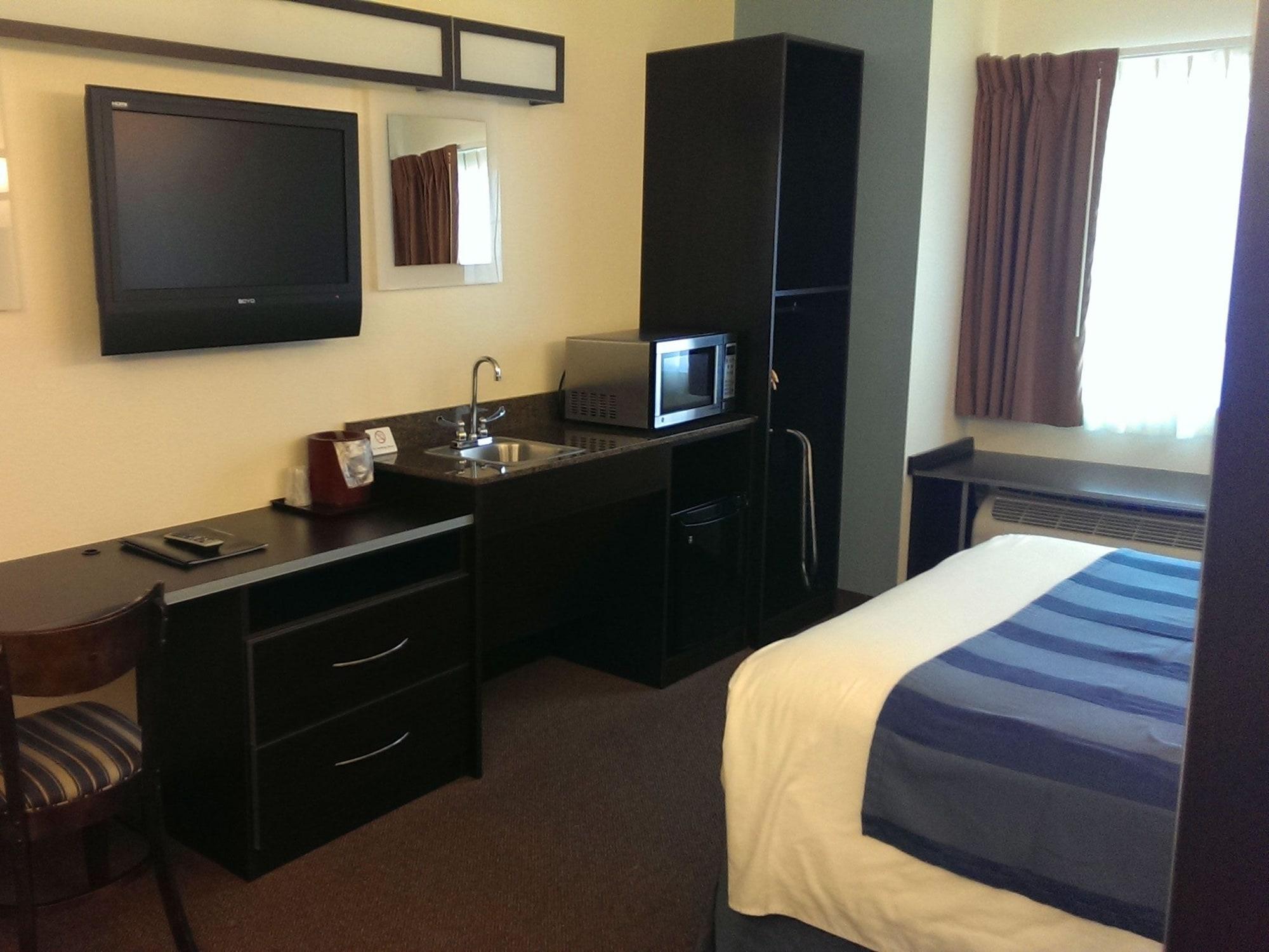 Three Rivers Inn & Suites Порт Артър Екстериор снимка