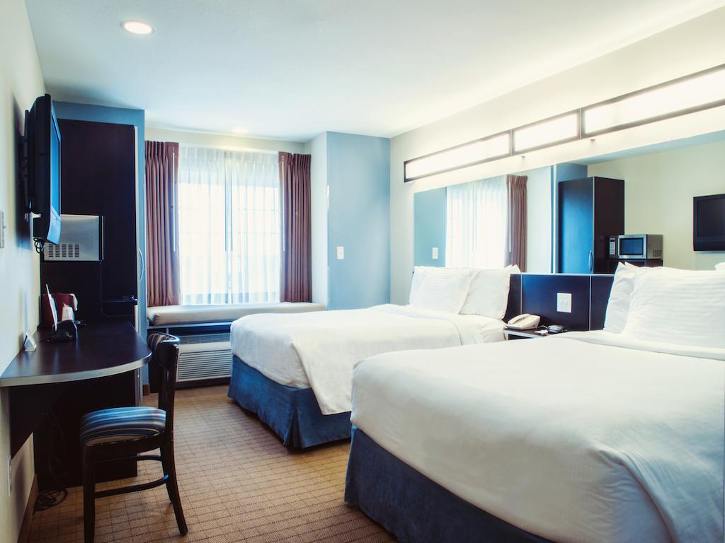 Three Rivers Inn & Suites Порт Артър Екстериор снимка